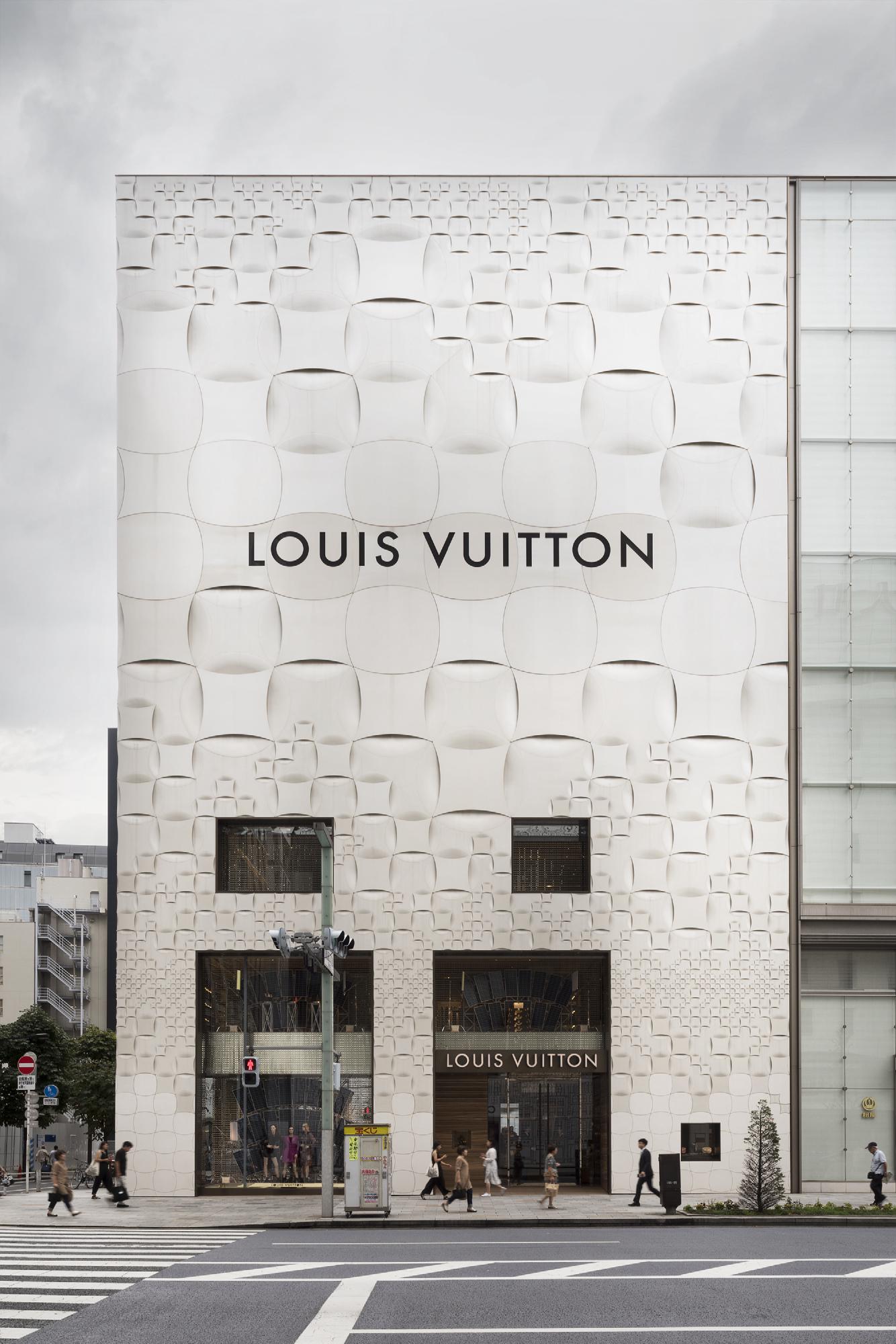 Louis Vuitton Napoli store, Italy